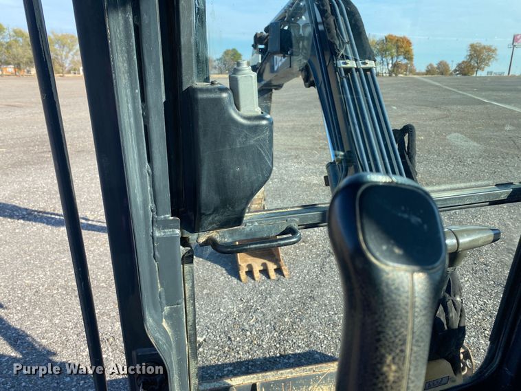 image for item JW9340 2014 John Deere 35D  mini excavator