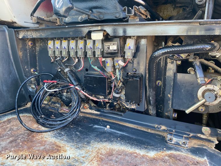 image for item JW9340 2014 John Deere 35D  mini excavator