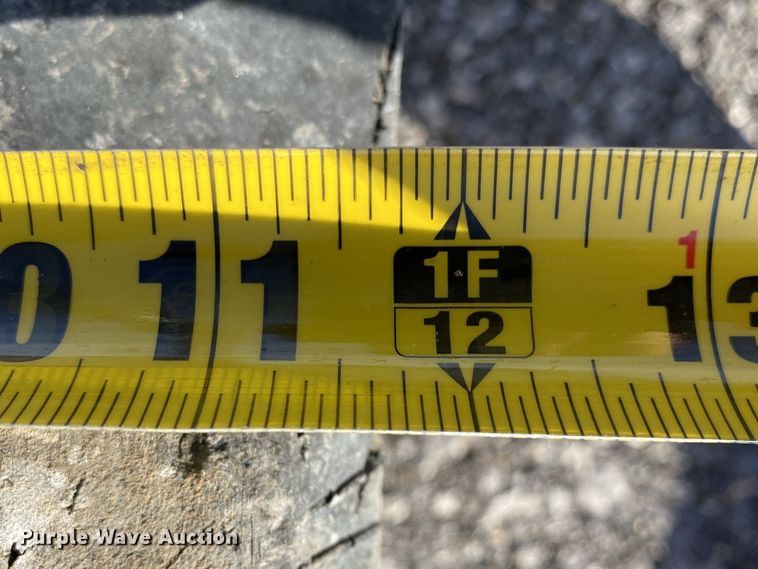 image for item JW9340 2014 John Deere 35D  mini excavator