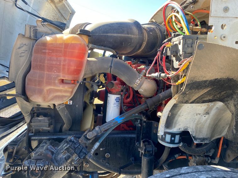 image for item JW9353 2009 Ford F750 Super Duty  SuperCab utility / service truck