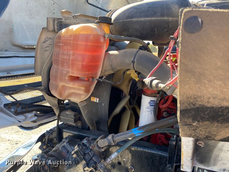 image for item JW9353 2009 Ford F750 Super Duty  SuperCab utility / service truck