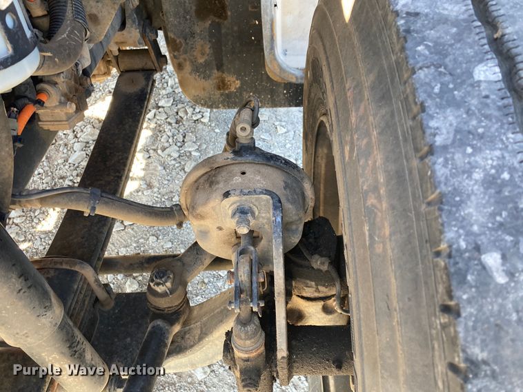 image for item JW9353 2009 Ford F750 Super Duty  SuperCab utility / service truck