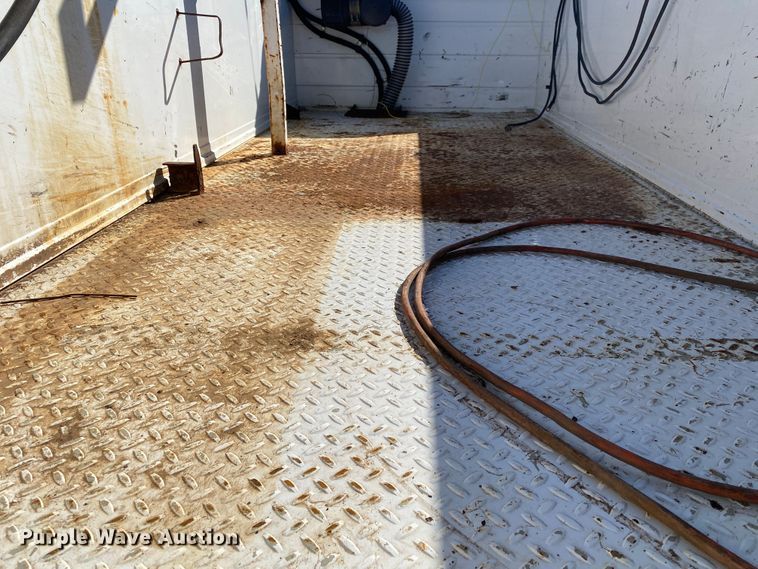 image for item JW9353 2009 Ford F750 Super Duty  SuperCab utility / service truck