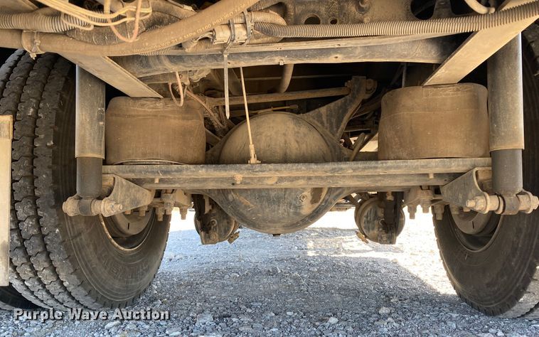 image for item JW9353 2009 Ford F750 Super Duty  SuperCab utility / service truck