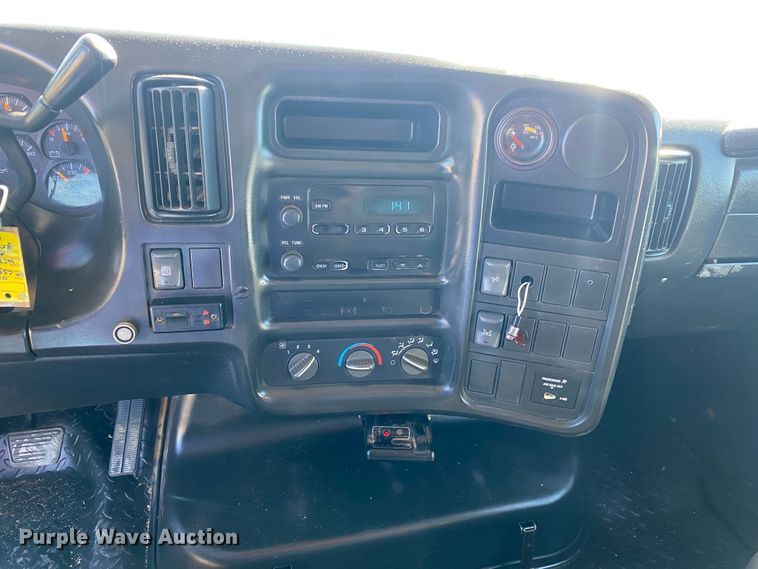 image for item JW9379 2007 Chevrolet C5500  utility / service truck