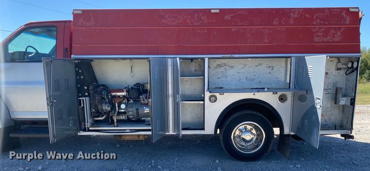 image for item JW9379 2007 Chevrolet C5500  utility / service truck