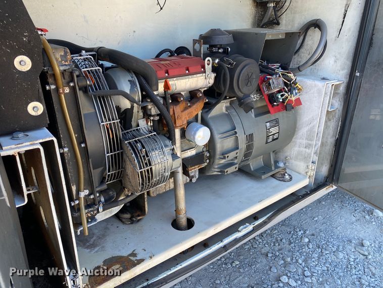 image for item JW9379 2007 Chevrolet C5500  utility / service truck