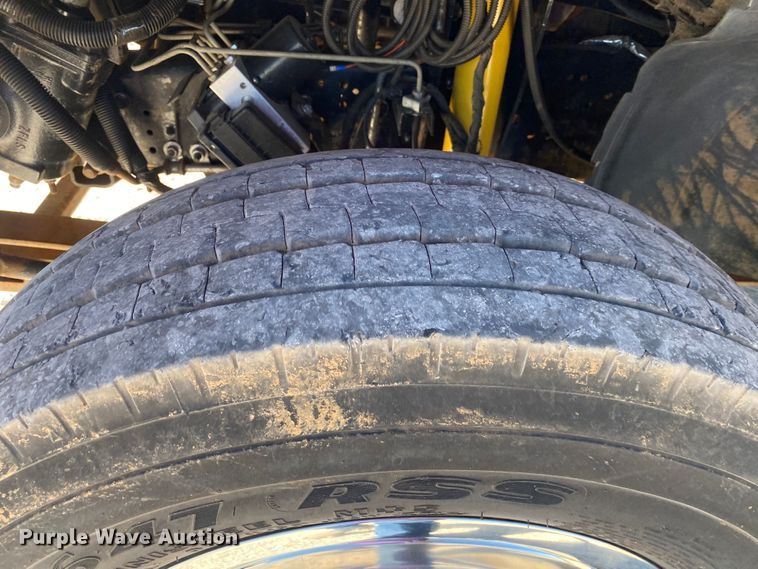 image for item JW9379 2007 Chevrolet C5500  utility / service truck