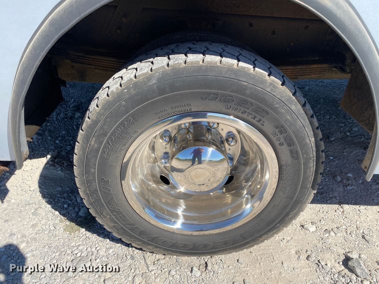 image for item JW9379 2007 Chevrolet C5500  utility / service truck