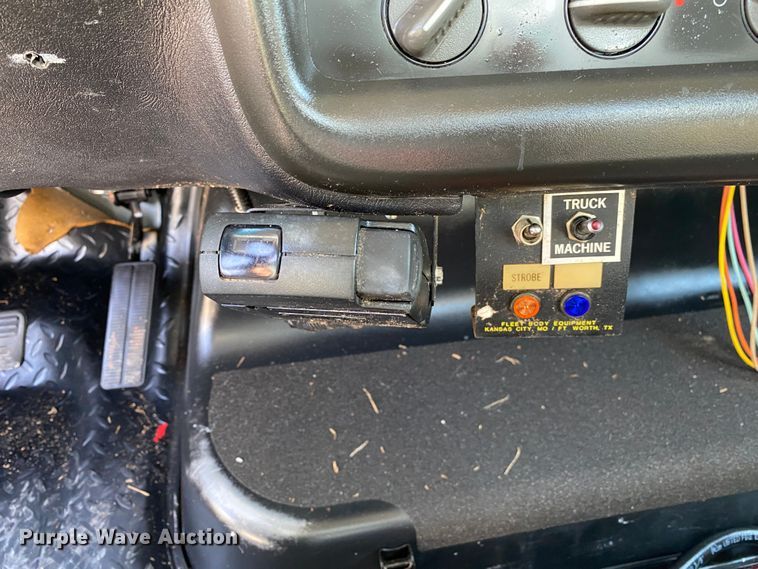 image for item JW9414 2003 Chevrolet C4500  bucket truck