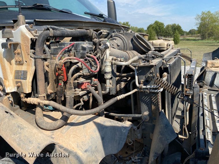 image for item JW9414 2003 Chevrolet C4500  bucket truck