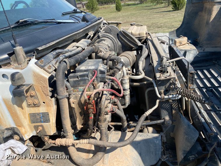 image for item JW9414 2003 Chevrolet C4500  bucket truck