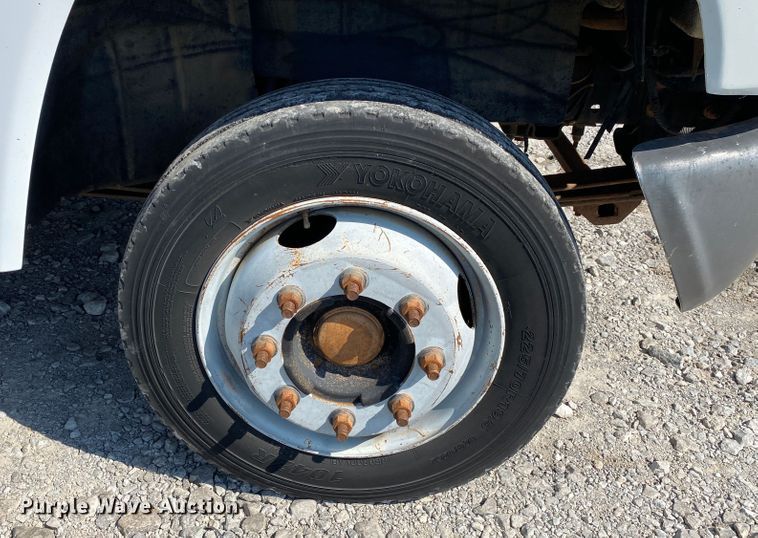 image for item JW9414 2003 Chevrolet C4500  bucket truck