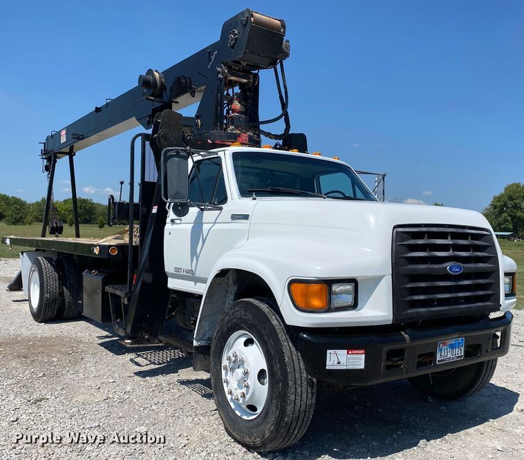 image for item JW9425 1997 Ford F800  crane truck