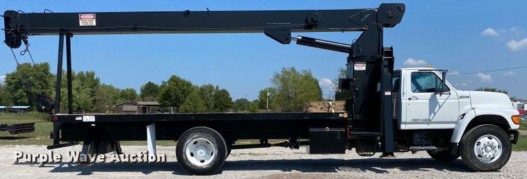 image for item JW9425 1997 Ford F800  crane truck