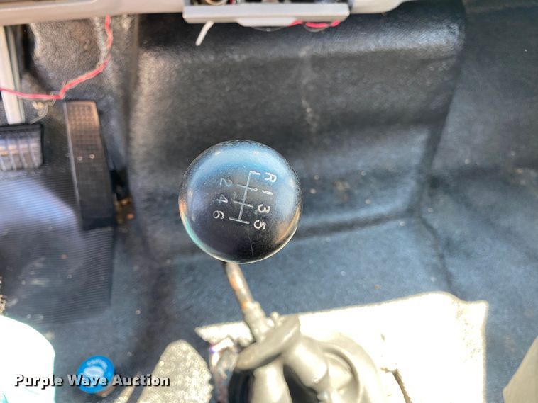 image for item JW9425 1997 Ford F800  crane truck