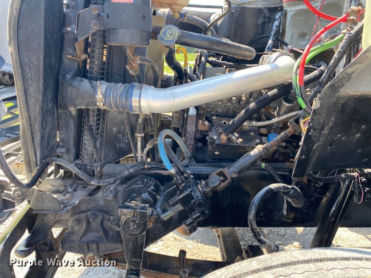 image for item JW9425 1997 Ford F800  crane truck