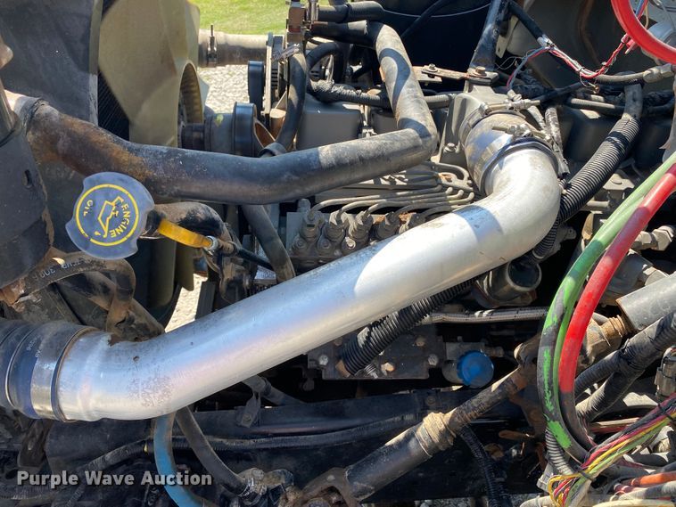 image for item JW9425 1997 Ford F800  crane truck