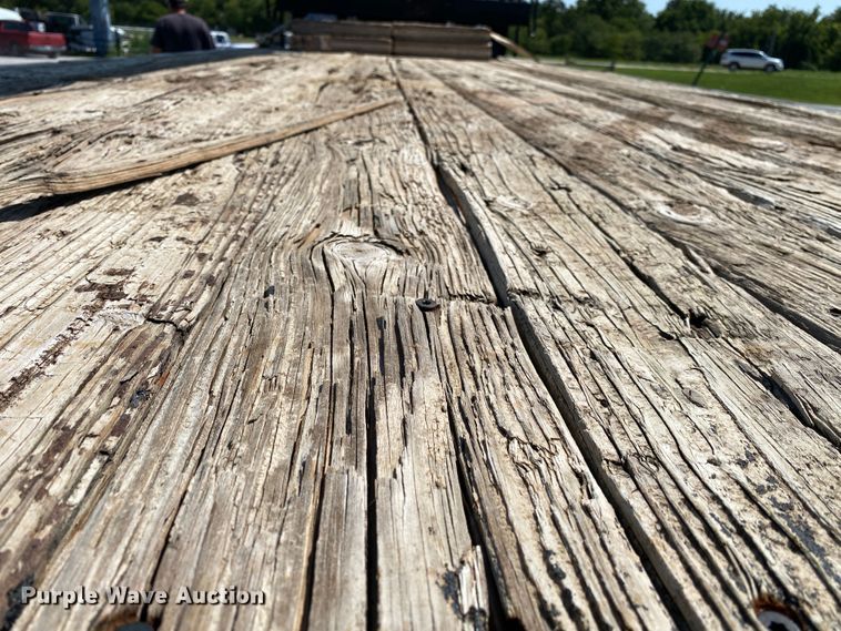 image for item JW9425 1997 Ford F800  crane truck