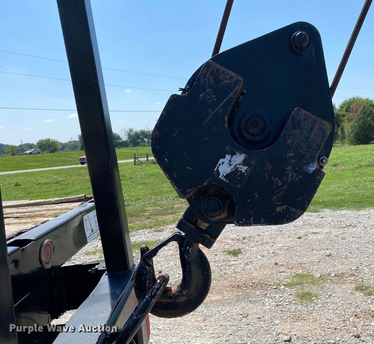 image for item JW9425 1997 Ford F800  crane truck