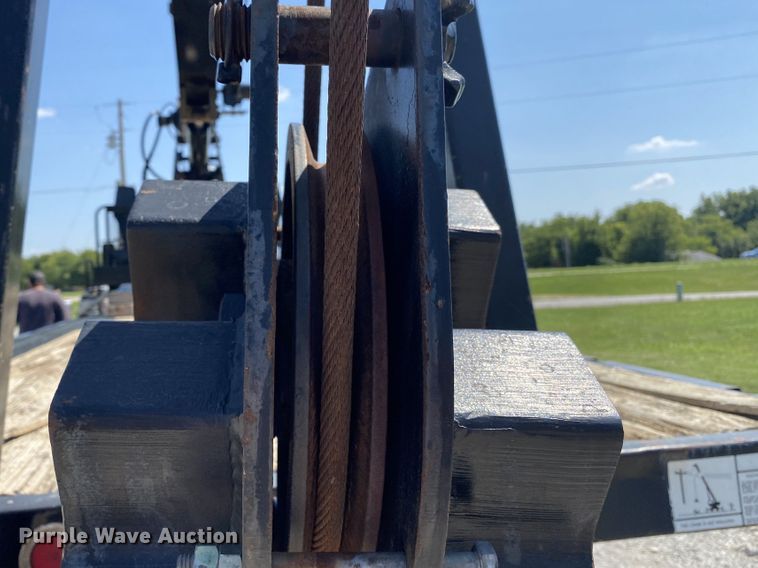 image for item JW9425 1997 Ford F800  crane truck