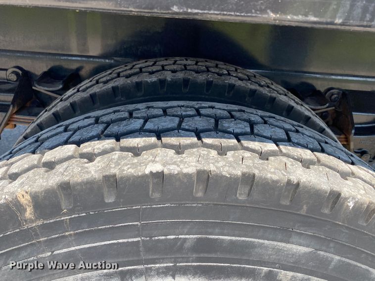 image for item JW9425 1997 Ford F800  crane truck