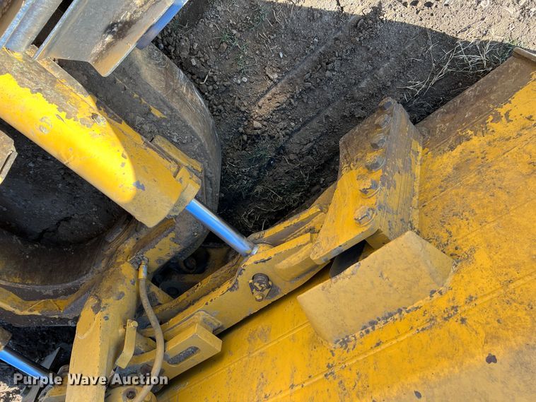 image for item KF9846 1995 Caterpillar D4H XL Series III  dozer