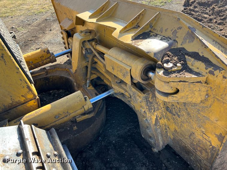 image for item KF9846 1995 Caterpillar D4H XL Series III  dozer