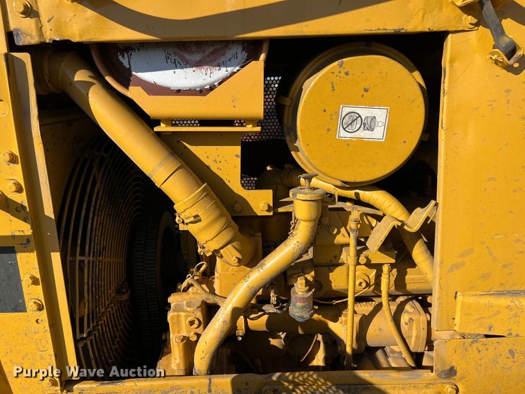 image for item KF9846 1995 Caterpillar D4H XL Series III  dozer