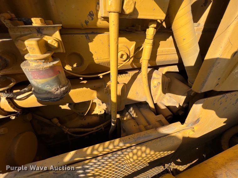 image for item KF9846 1995 Caterpillar D4H XL Series III  dozer