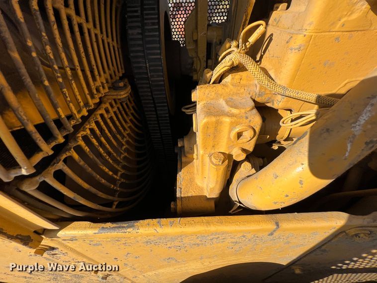 image for item KF9846 1995 Caterpillar D4H XL Series III  dozer