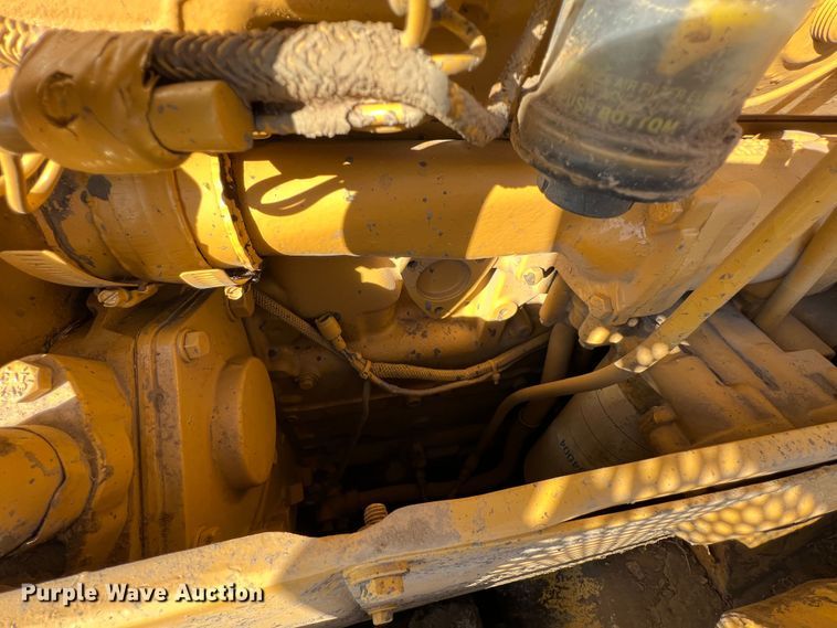 image for item KF9846 1995 Caterpillar D4H XL Series III  dozer