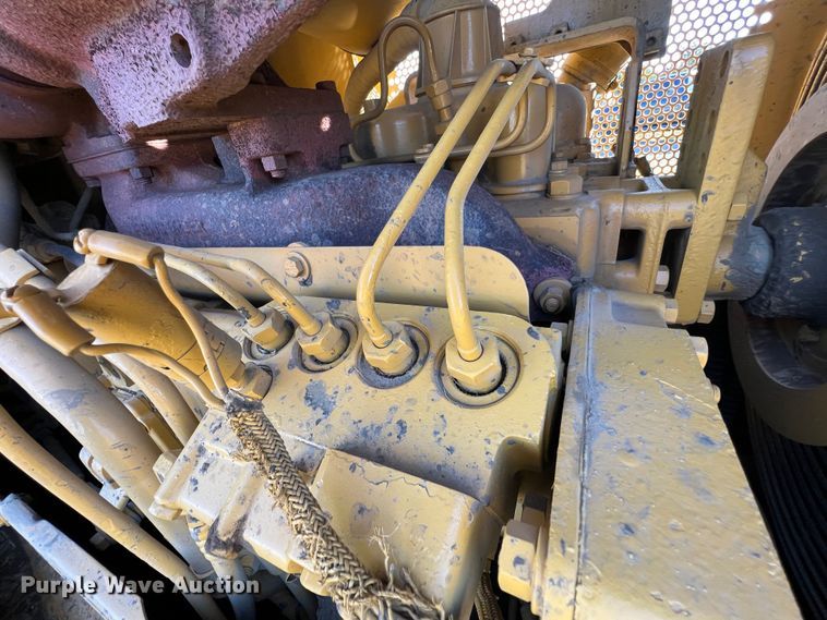 image for item KF9846 1995 Caterpillar D4H XL Series III  dozer