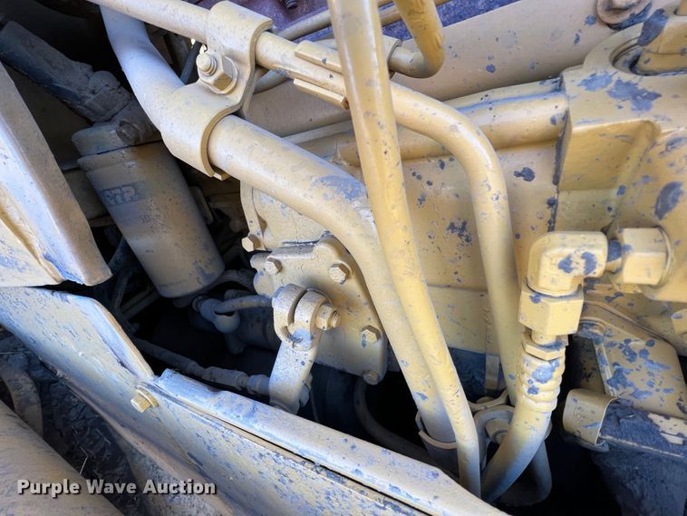 image for item KF9846 1995 Caterpillar D4H XL Series III  dozer