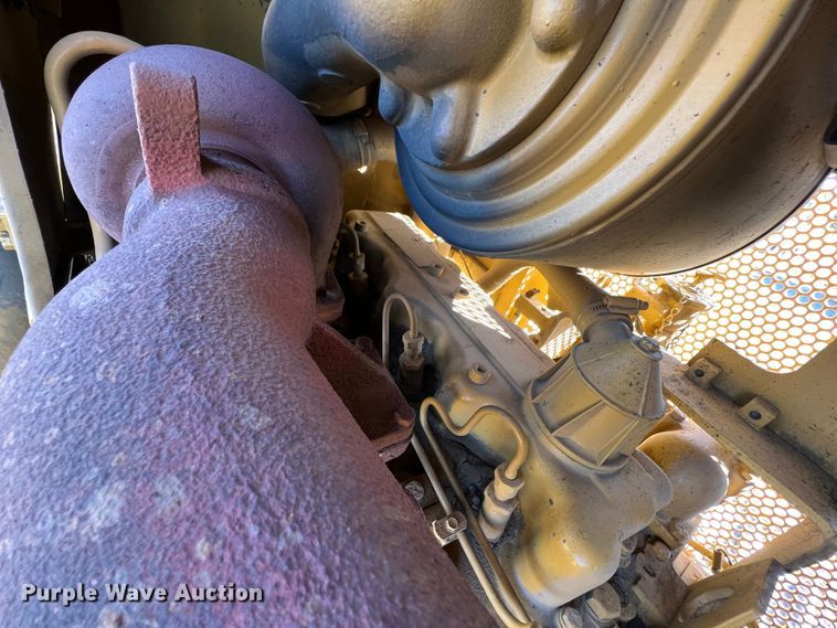 image for item KF9846 1995 Caterpillar D4H XL Series III  dozer