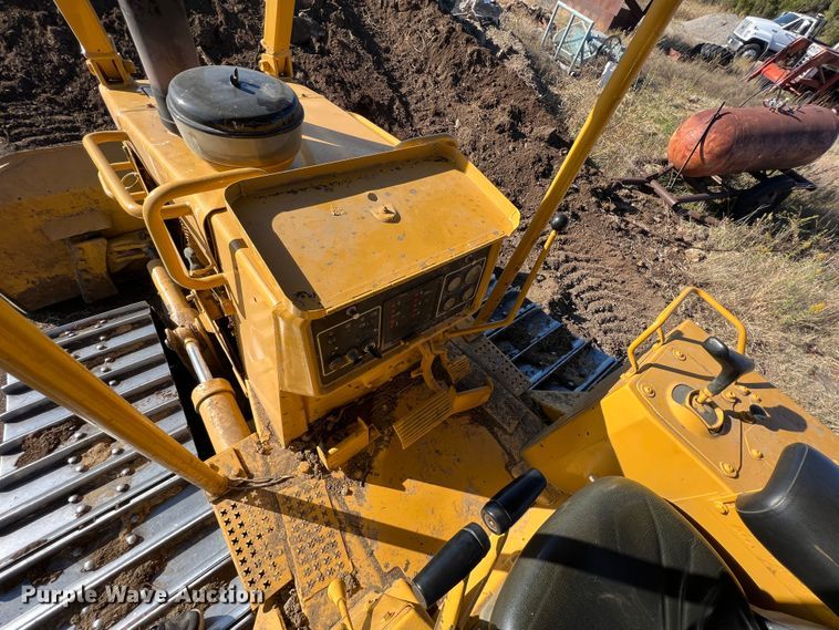 image for item KF9846 1995 Caterpillar D4H XL Series III  dozer