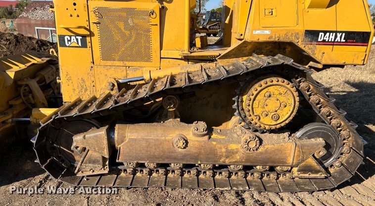image for item KF9846 1995 Caterpillar D4H XL Series III  dozer