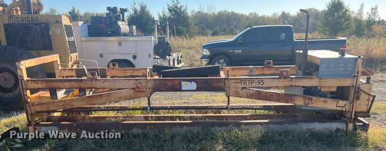 image for item KF9847 2001 Allen TRTP-95  paver