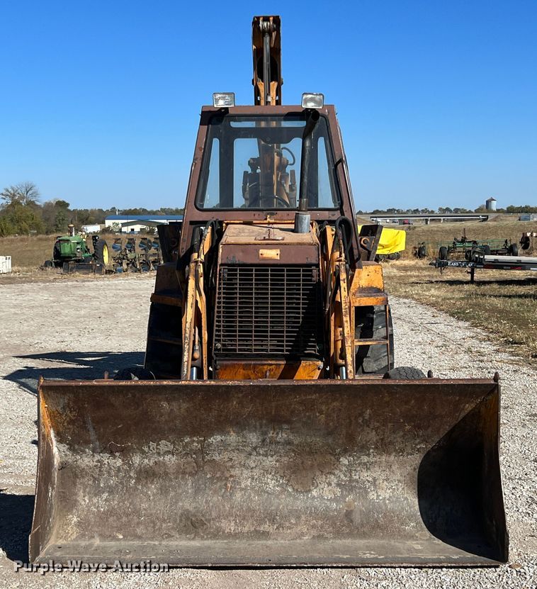 image for item KF9852 1979 Case 680G  backhoe