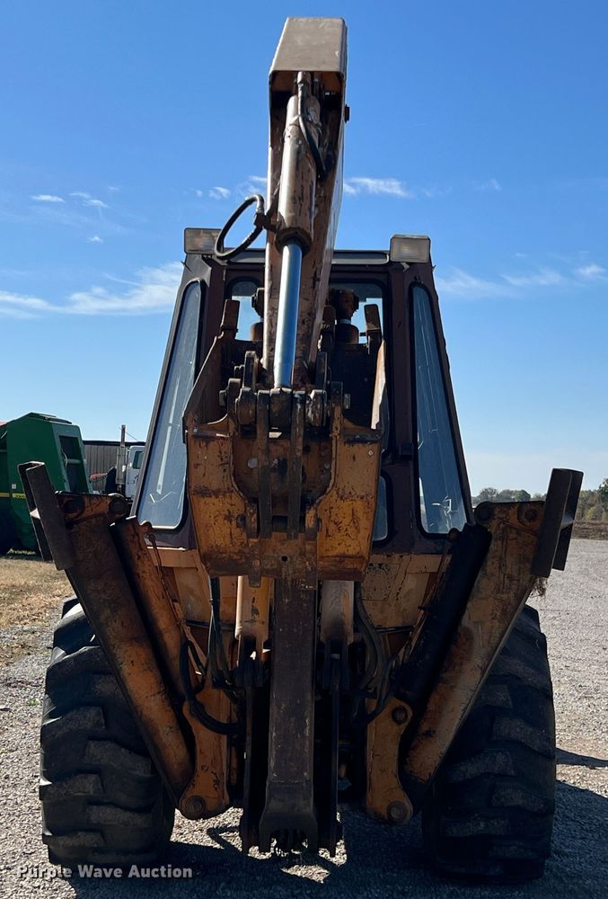 image for item KF9852 1979 Case 680G  backhoe