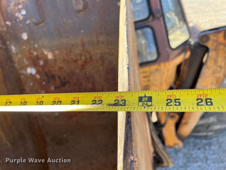 image for item KF9852 1979 Case 680G  backhoe