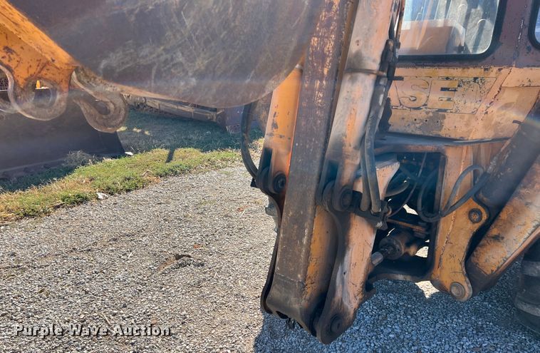 image for item KF9852 1979 Case 680G  backhoe