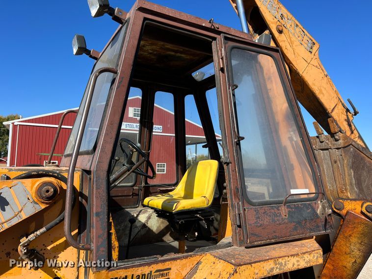 image for item KF9852 1979 Case 680G  backhoe