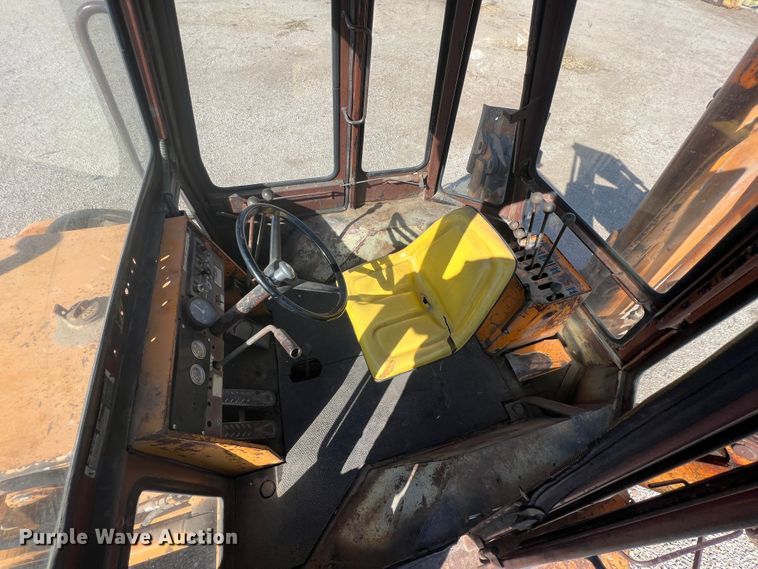 image for item KF9852 1979 Case 680G  backhoe