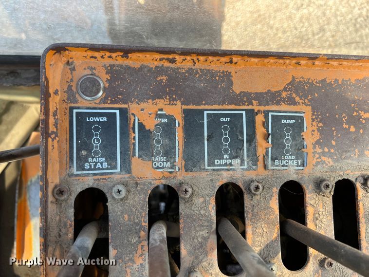 image for item KF9852 1979 Case 680G  backhoe