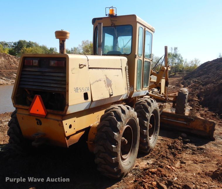 image for item KJ9021 Dresser A550  motor grader