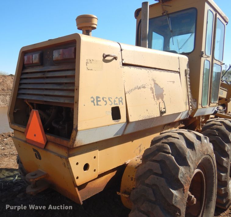 image for item KJ9021 Dresser A550  motor grader