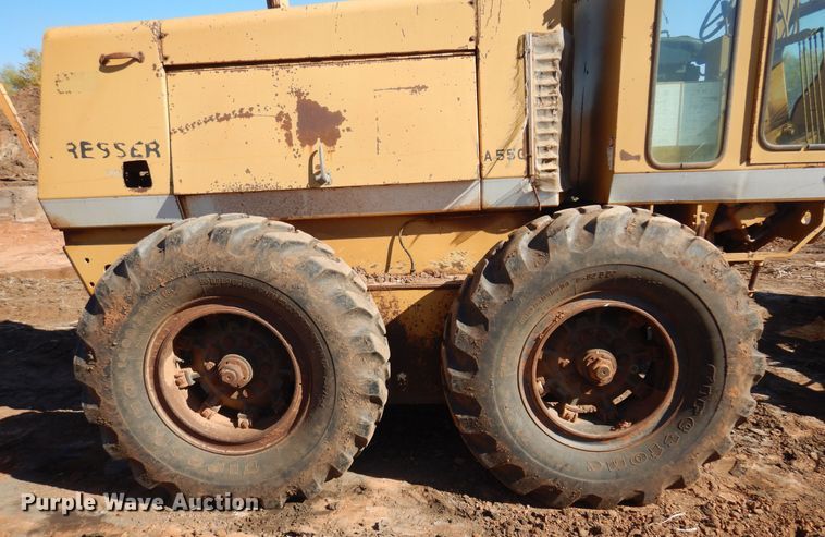 image for item KJ9021 Dresser A550  motor grader