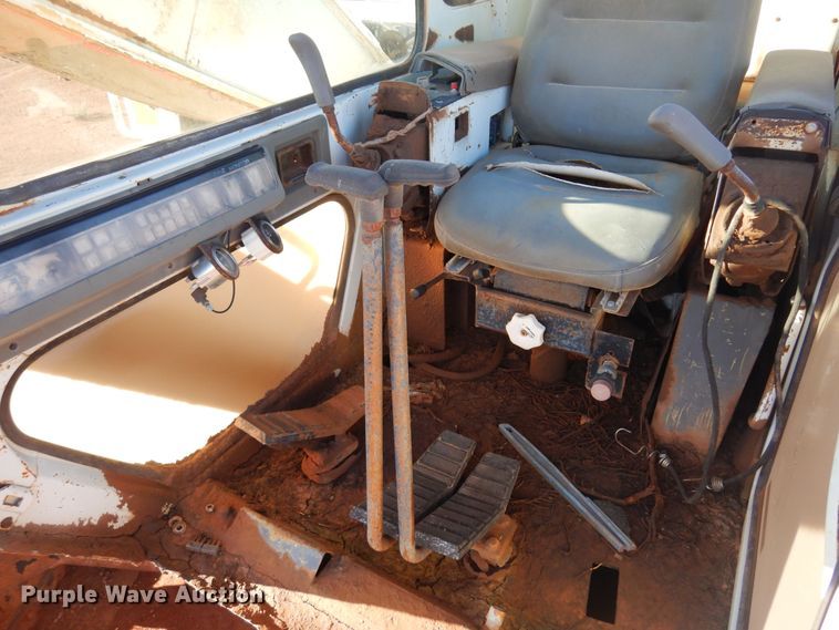 image for item KJ9028 Link-Belt LS-4300  long reach excavator