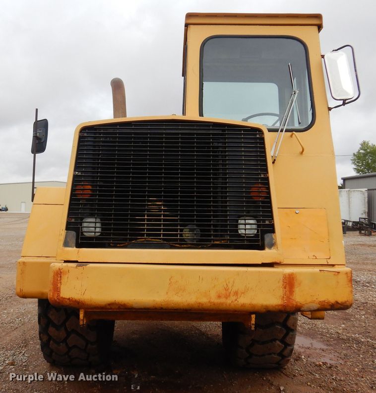 image for item KJ9145 1988 John Deere 762B  elevating scraper